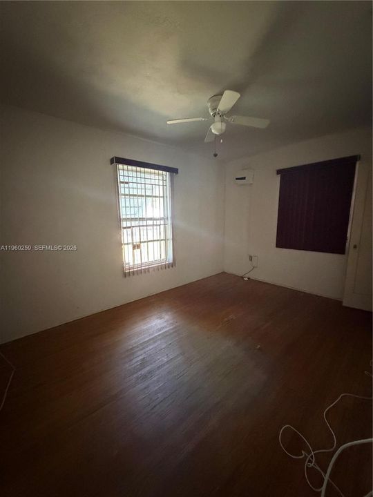 Vendido Recientemente: $320,000 (2 camas, 1 baños, 1062 Pies cuadrados)