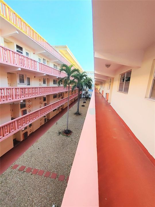 На продажу: $155,000 (2 спален, 1 ванн, 935 Квадратных фут)