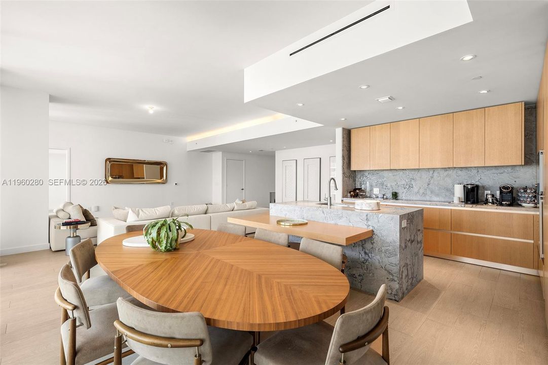 For Sale: $4,590,000 (3 beds, 4 baths, 2335 Square Feet)