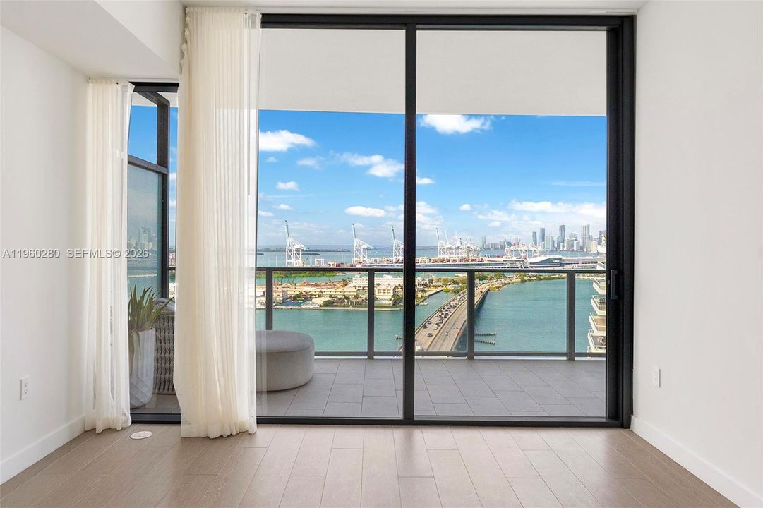 For Sale: $4,590,000 (3 beds, 4 baths, 2335 Square Feet)