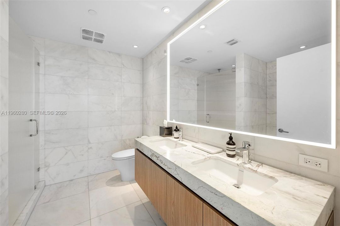 For Sale: $4,590,000 (3 beds, 4 baths, 2335 Square Feet)