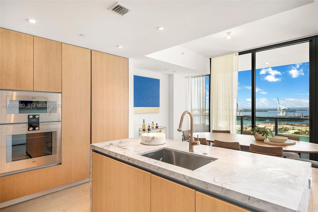 For Sale: $4,590,000 (3 beds, 4 baths, 2335 Square Feet)
