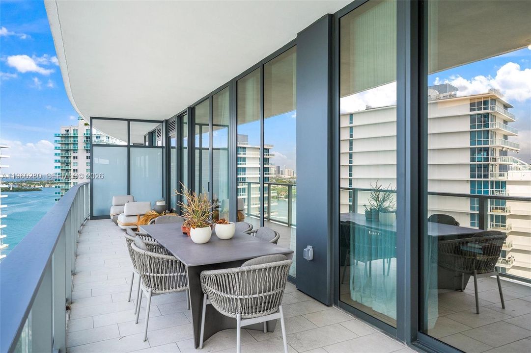 For Sale: $4,590,000 (3 beds, 4 baths, 2335 Square Feet)