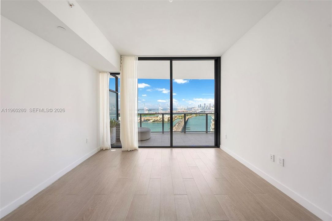 For Sale: $4,590,000 (3 beds, 4 baths, 2335 Square Feet)