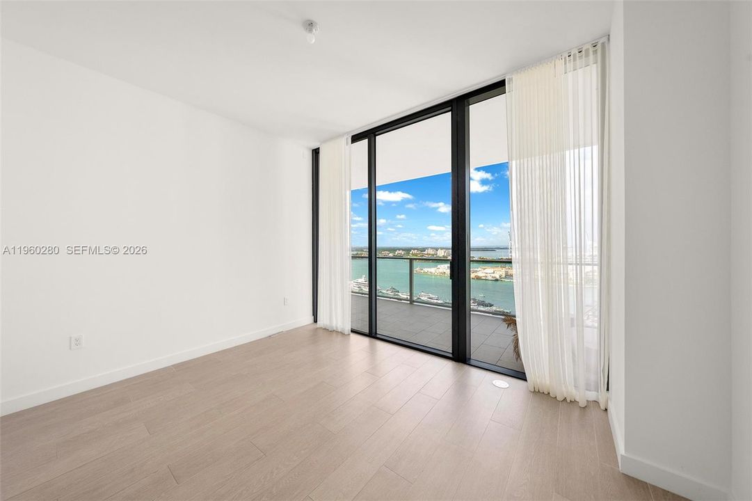 For Sale: $4,590,000 (3 beds, 4 baths, 2335 Square Feet)