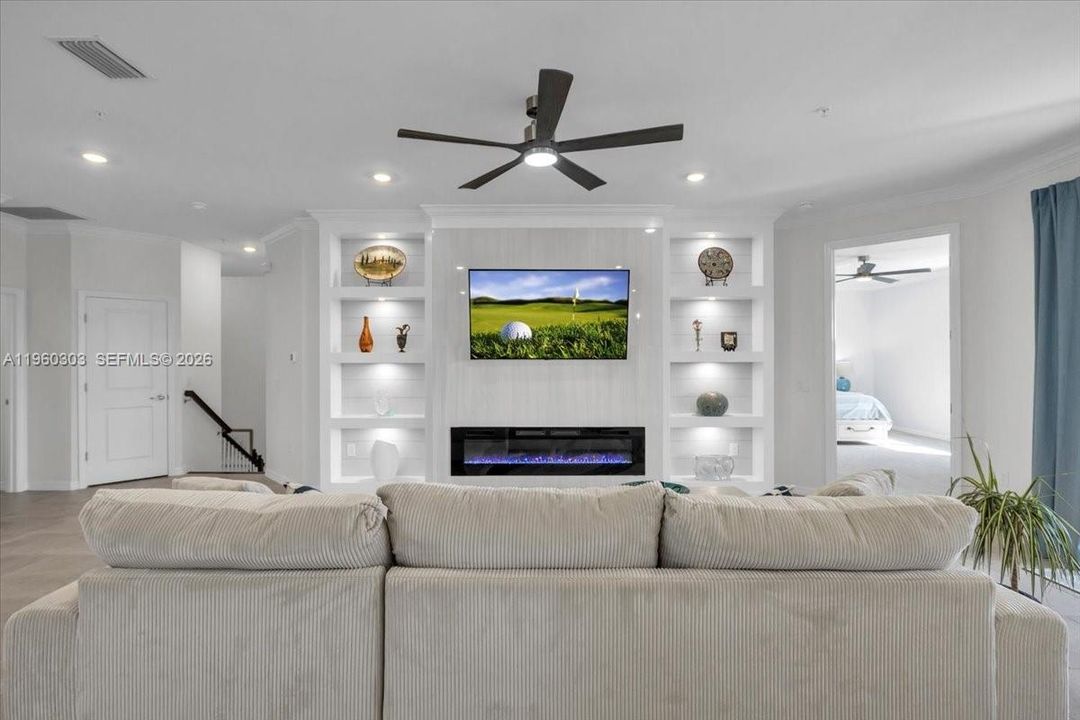 Recently Sold: $499,900 (3 beds, 2 baths, 2110 Square Feet)
