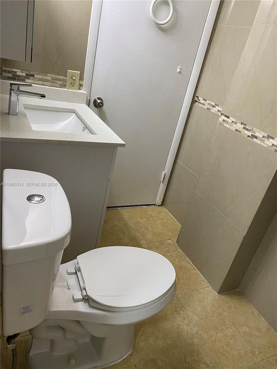 For Sale: $175,000 (1 beds, 1 baths, 850 Square Feet)