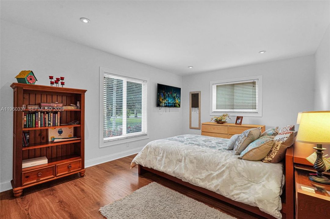En Venta: $1,595,000 (4 camas, 2 baños, 3162 Pies cuadrados)