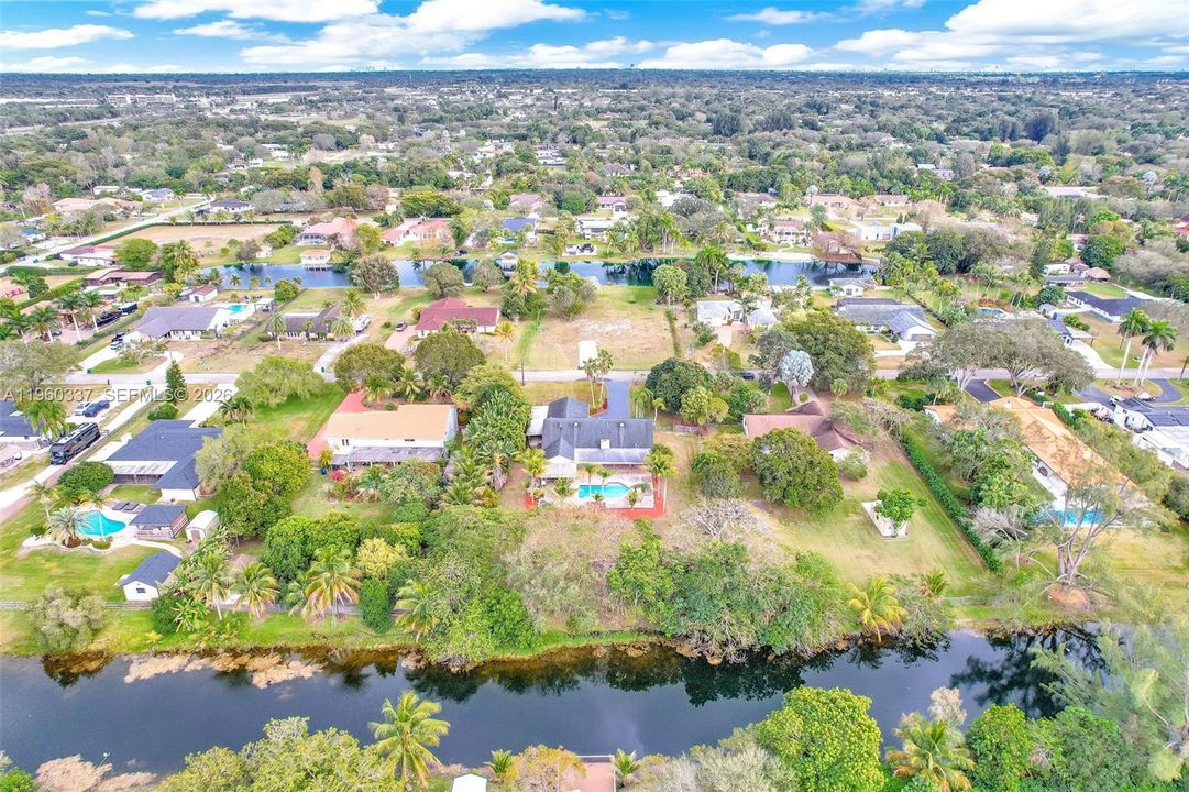 En Venta: $1,595,000 (4 camas, 2 baños, 3162 Pies cuadrados)