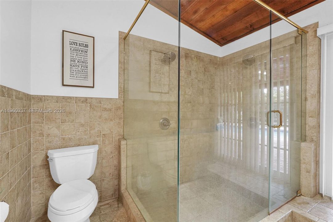 En Venta: $1,595,000 (4 camas, 2 baños, 3162 Pies cuadrados)