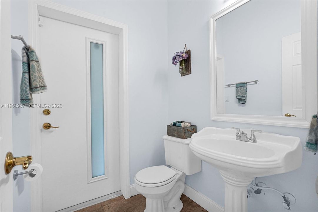 En Venta: $1,595,000 (4 camas, 2 baños, 3162 Pies cuadrados)