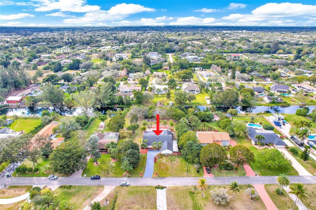 En Venta: $1,595,000 (4 camas, 2 baños, 3162 Pies cuadrados)