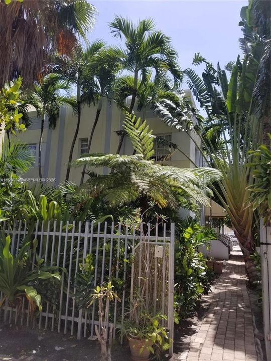En Venta: $215,000 (0 camas, 1 baños, 472 Pies cuadrados)