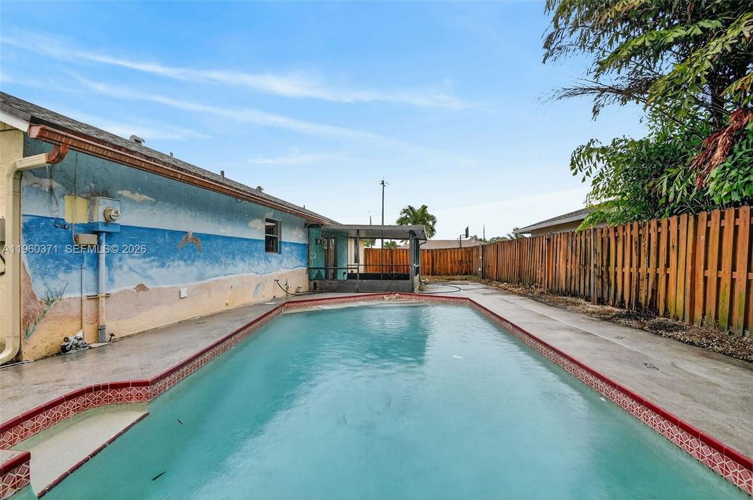 Recently Sold: $429,000 (3 beds, 2 baths, 1176 Square Feet)