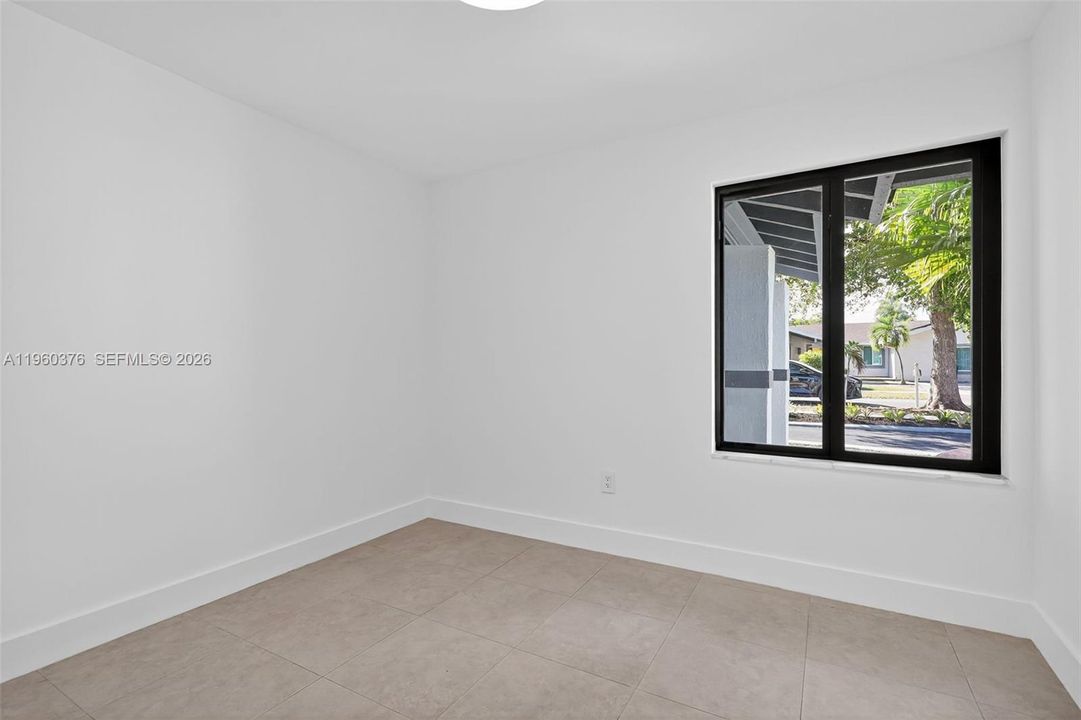 Recently Rented: $5,500 (5 beds, 3 baths, 1999 Square Feet)