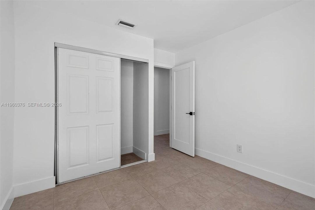 Recently Rented: $5,500 (5 beds, 3 baths, 1999 Square Feet)