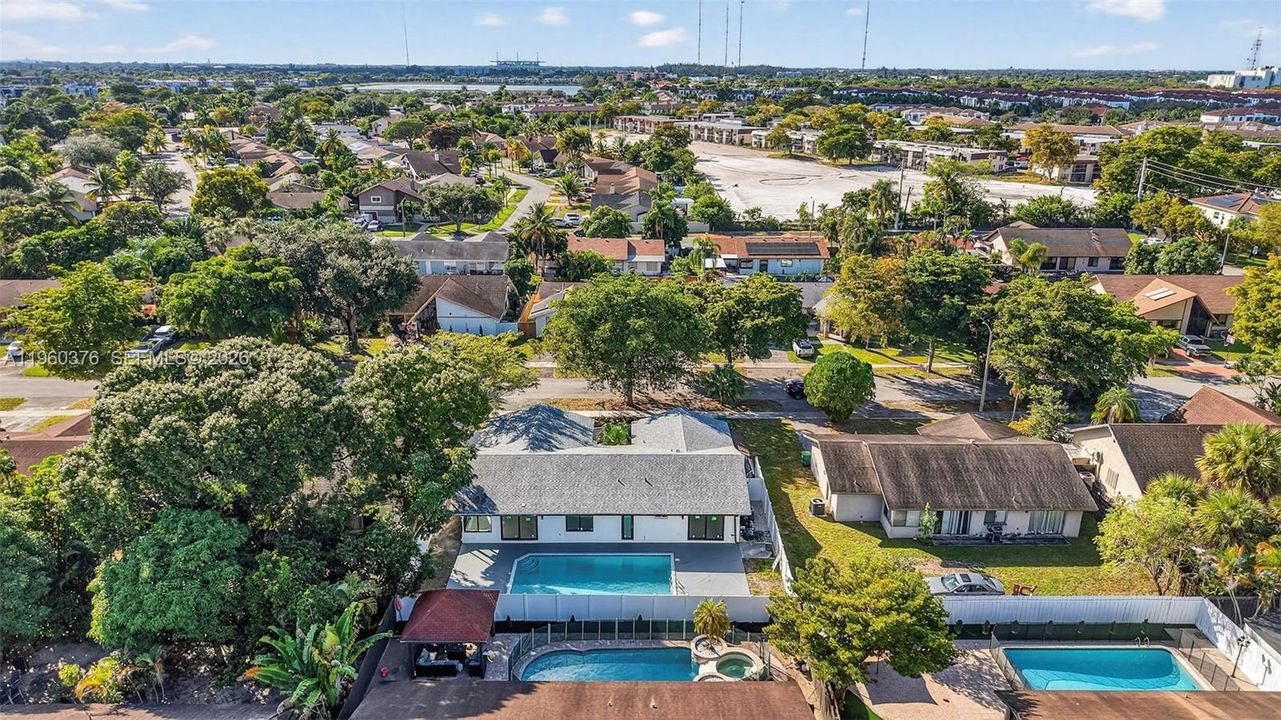 Recently Rented: $5,500 (5 beds, 3 baths, 1999 Square Feet)