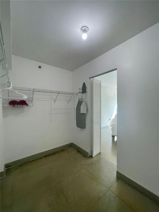 En Venta: $349,000 (1 camas, 1 baños, 775 Pies cuadrados)