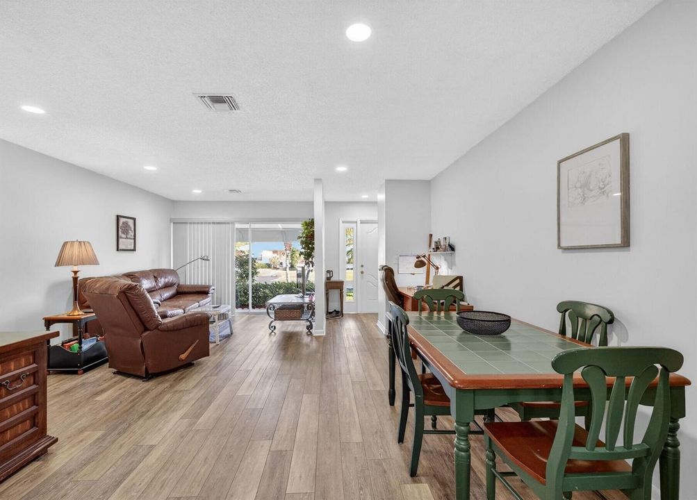 LivingRoom-4