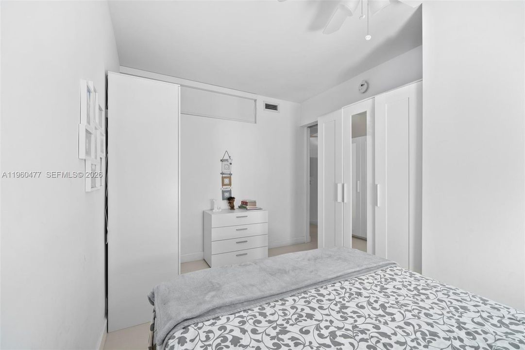 En Venta: $740,000 (3 camas, 2 baños, 1100 Pies cuadrados)