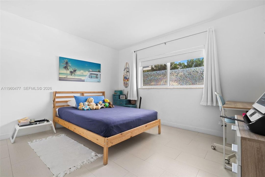 En Venta: $740,000 (3 camas, 2 baños, 1100 Pies cuadrados)