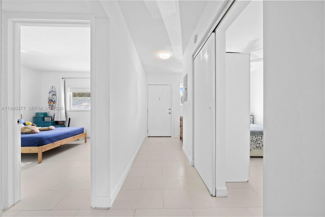En Venta: $740,000 (3 camas, 2 baños, 1100 Pies cuadrados)