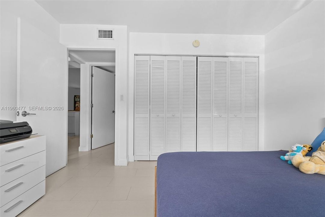 En Venta: $740,000 (3 camas, 2 baños, 1100 Pies cuadrados)