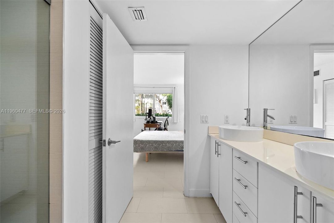 En Venta: $740,000 (3 camas, 2 baños, 1100 Pies cuadrados)