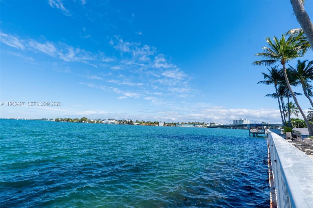 For Sale: $251,900 (1 beds, 1 baths, 940 Square Feet)