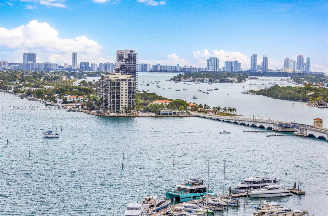 En Venta: $539,000 (2 camas, 2 baños, 1048 Pies cuadrados)