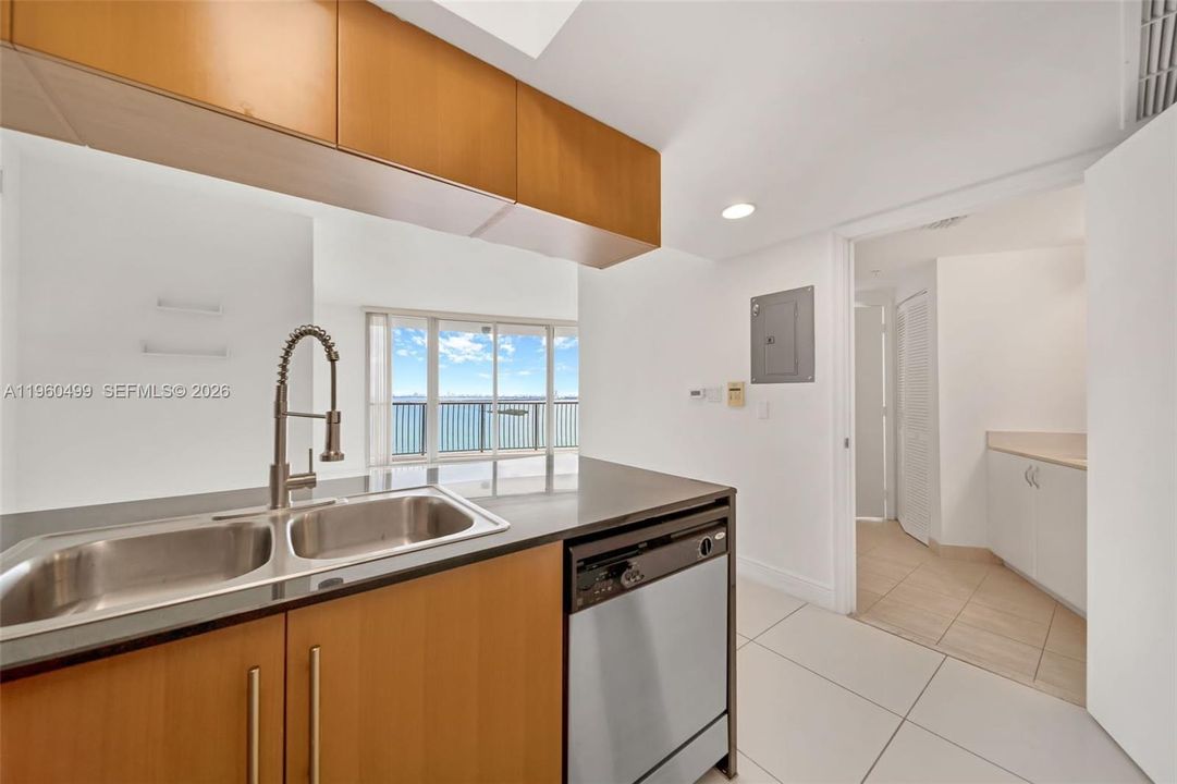 En Venta: $539,000 (2 camas, 2 baños, 1048 Pies cuadrados)