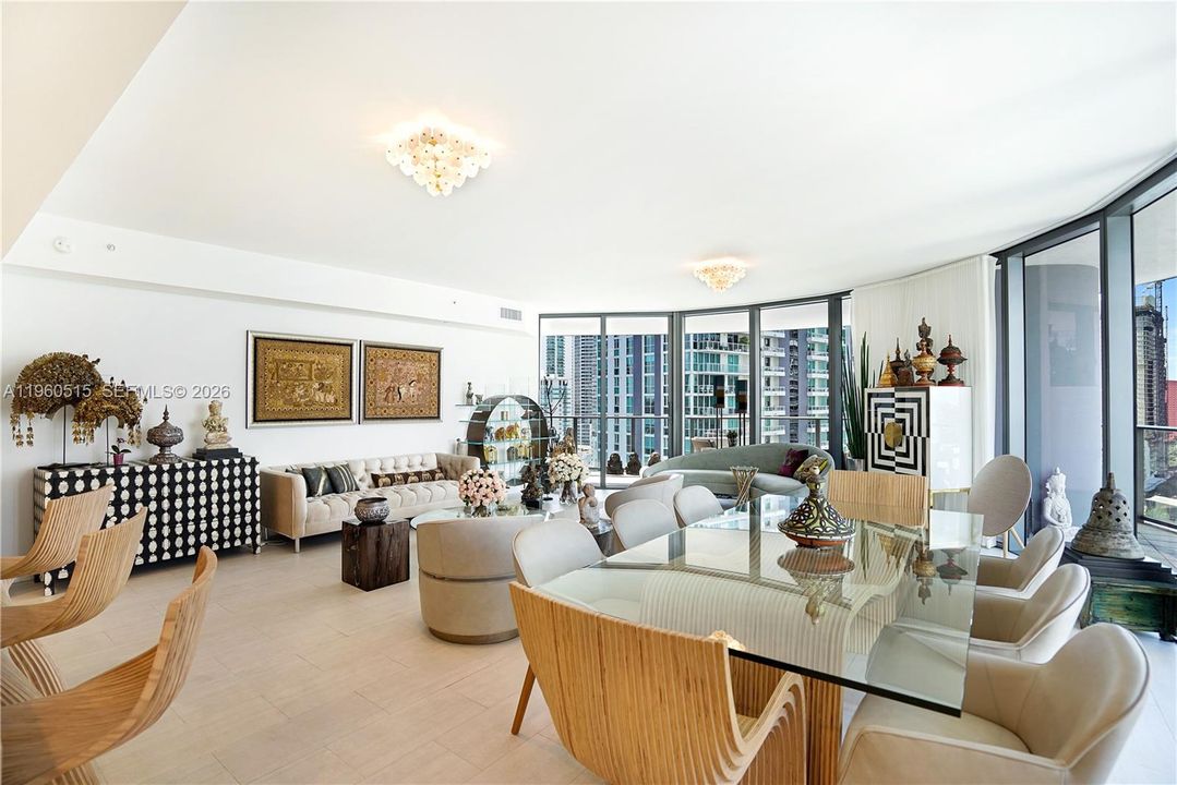 En Venta: $1,999,000 (3 camas, 3 baños, 1909 Pies cuadrados)