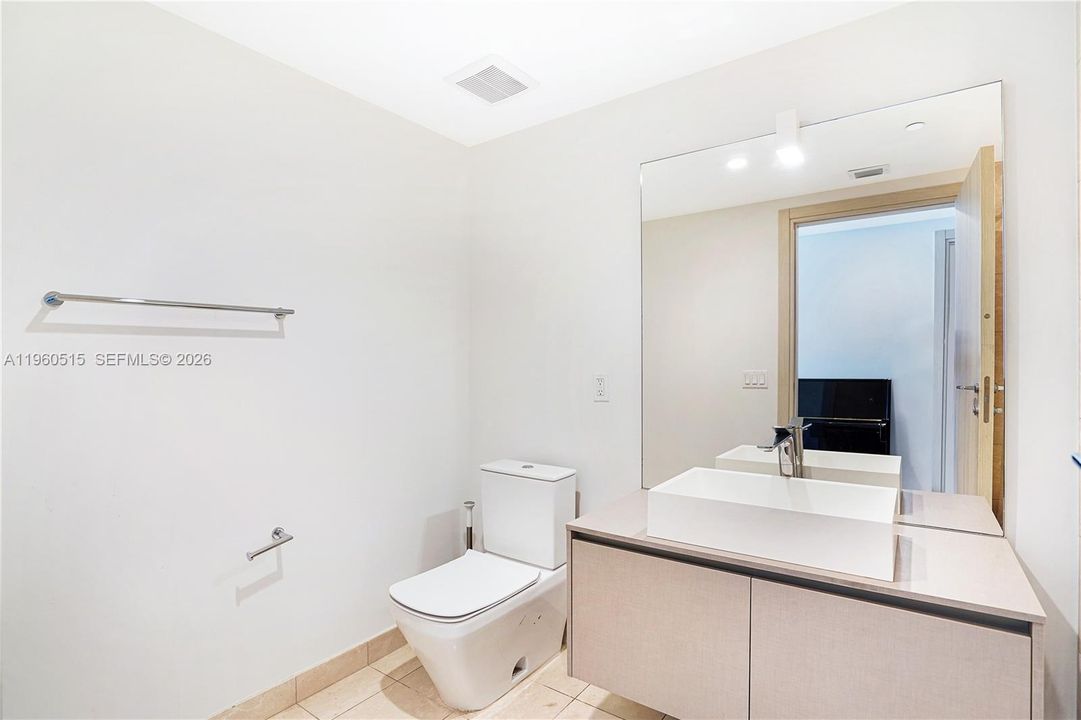 En Venta: $1,999,000 (3 camas, 3 baños, 1909 Pies cuadrados)
