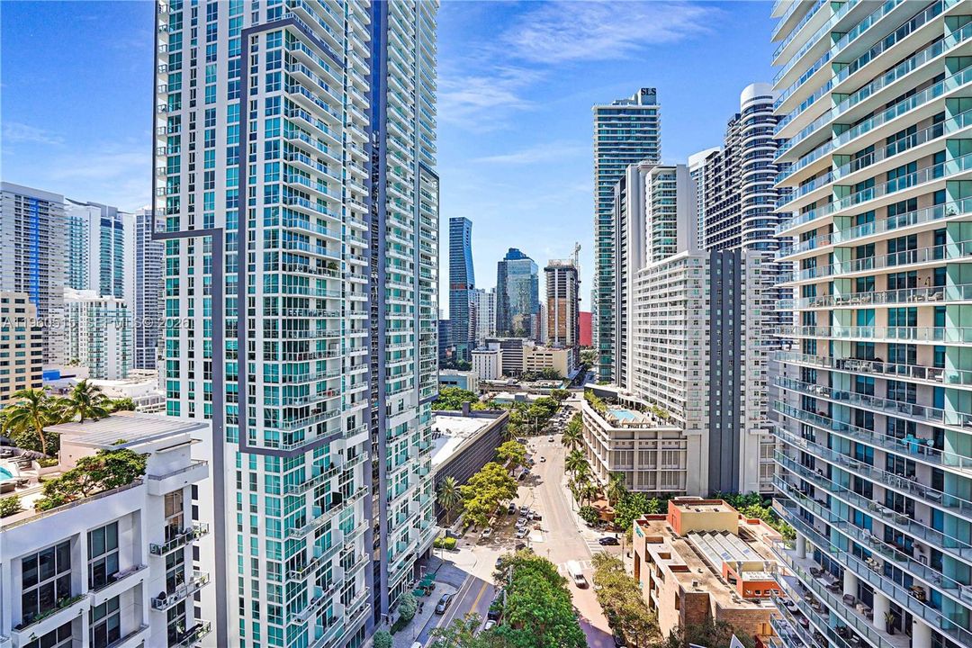 En Venta: $1,999,000 (3 camas, 3 baños, 1909 Pies cuadrados)