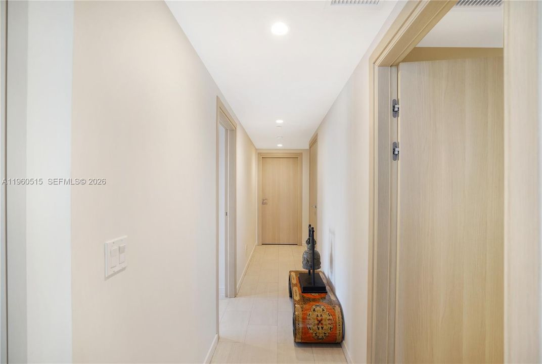 En Venta: $1,999,000 (3 camas, 3 baños, 1909 Pies cuadrados)