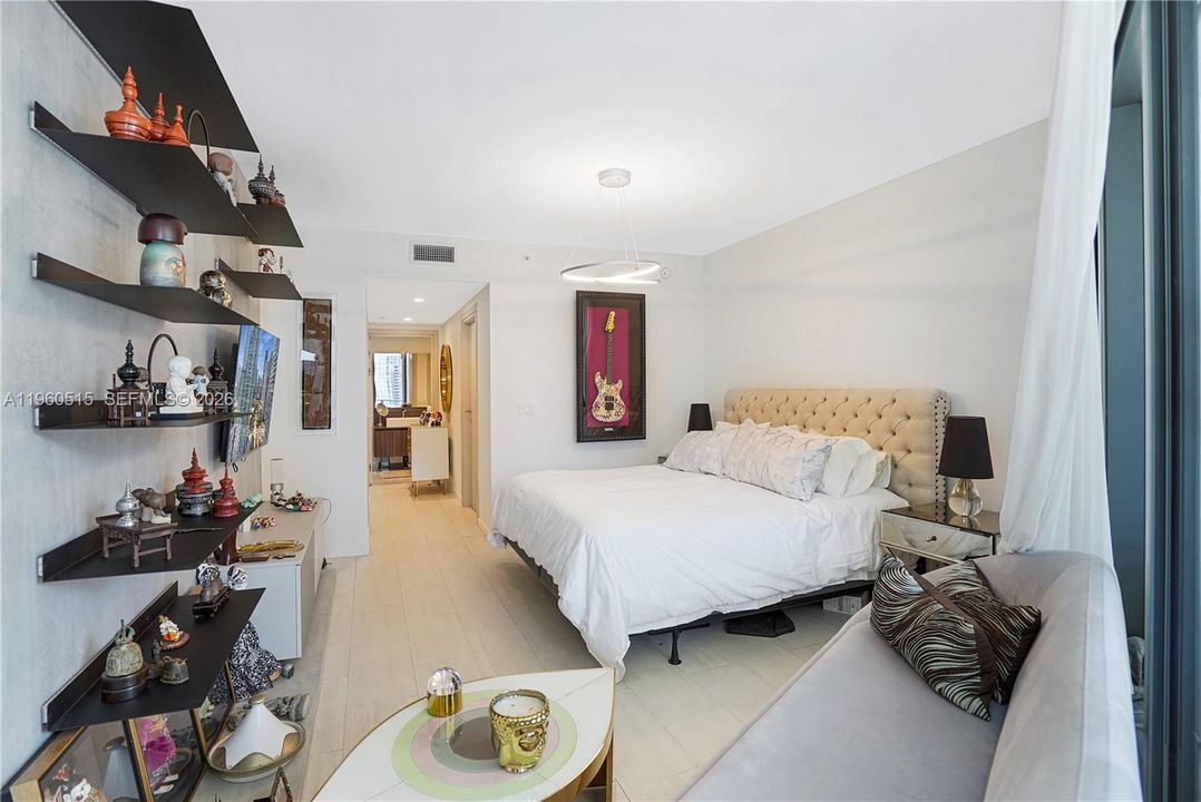 En Venta: $1,999,000 (3 camas, 3 baños, 1909 Pies cuadrados)