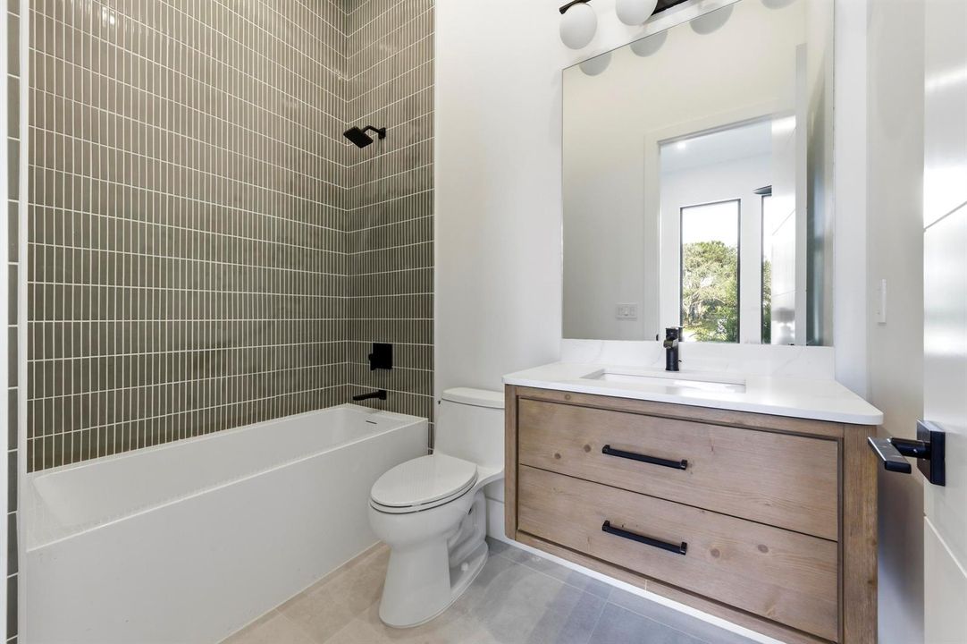 GUEST BATHROOM 3