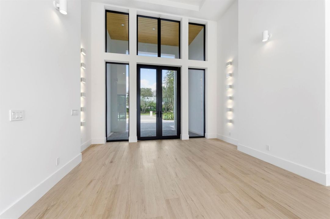 FOYER