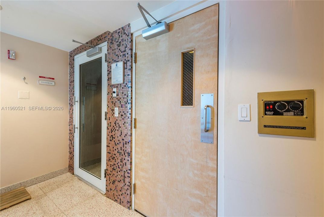 For Sale: $1,350,000 (1 beds, 1 baths, 1160 Square Feet)