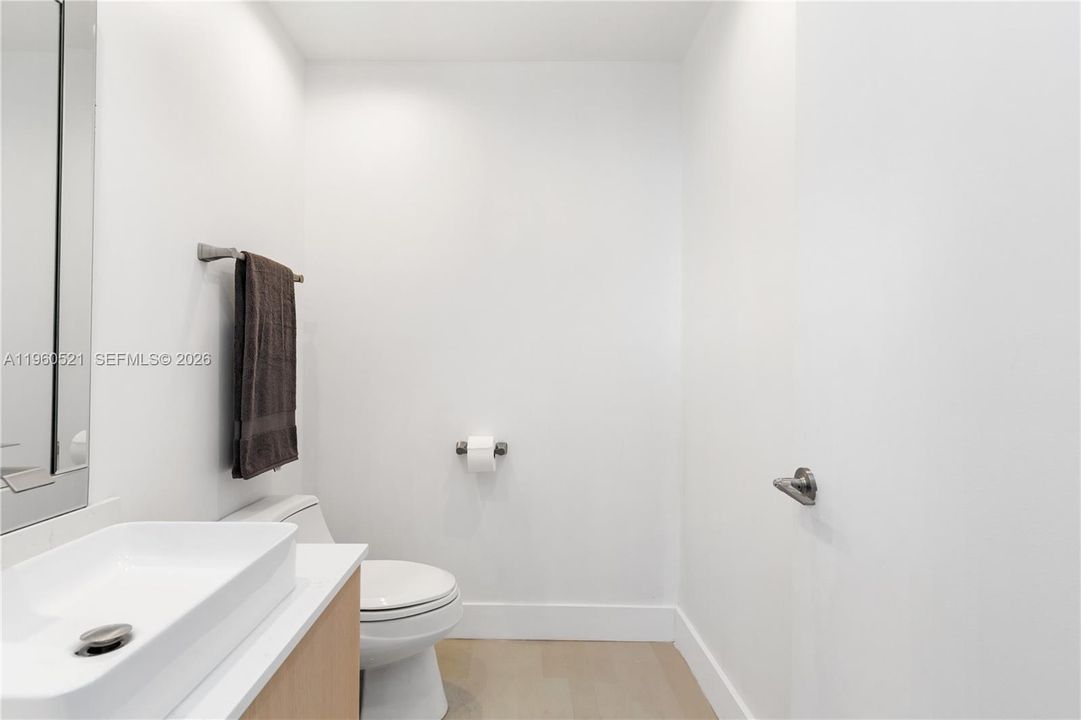 For Sale: $1,350,000 (1 beds, 1 baths, 1160 Square Feet)