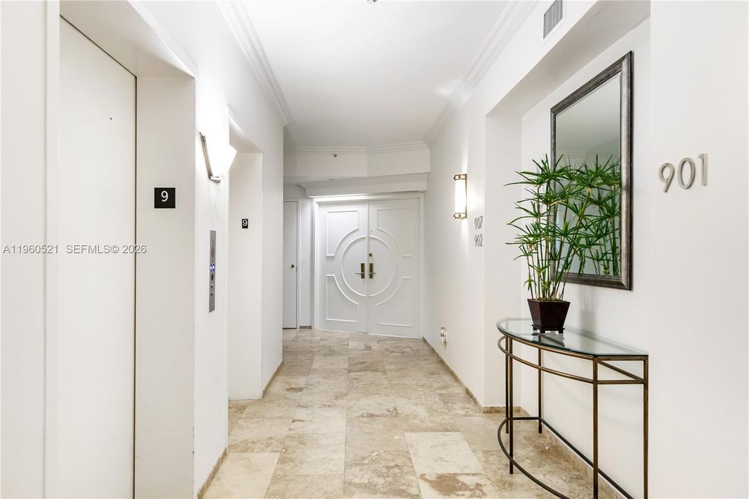 For Sale: $1,350,000 (1 beds, 1 baths, 1160 Square Feet)