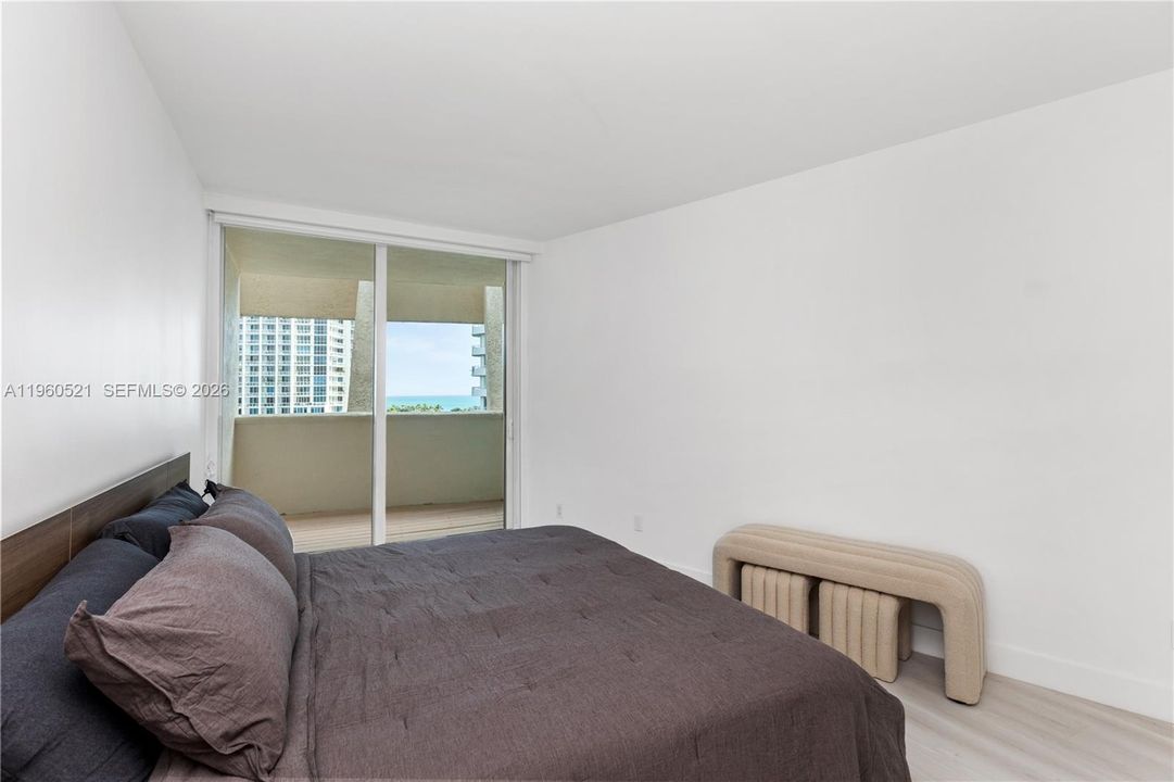 For Sale: $1,350,000 (1 beds, 1 baths, 1160 Square Feet)