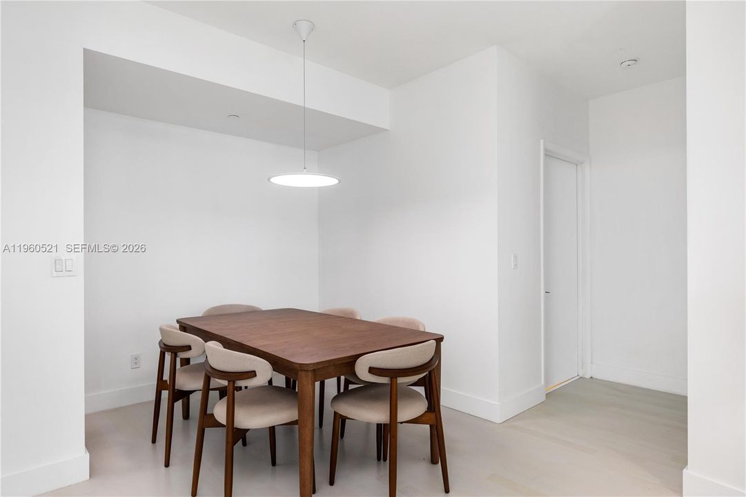 For Sale: $1,350,000 (1 beds, 1 baths, 1160 Square Feet)