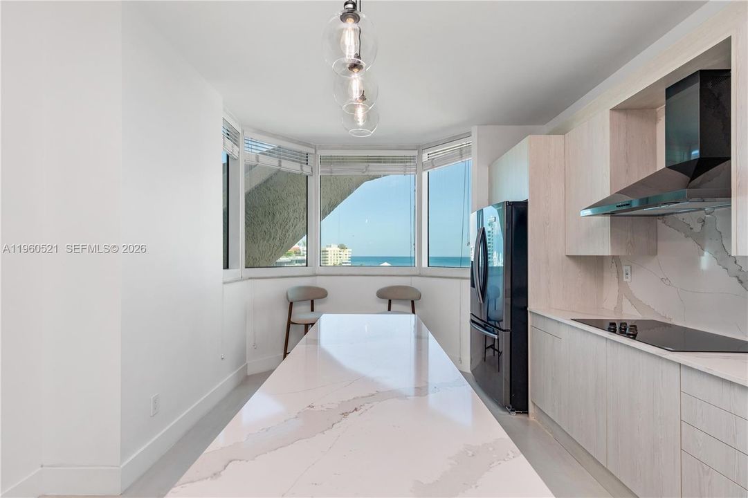 For Sale: $1,350,000 (1 beds, 1 baths, 1160 Square Feet)