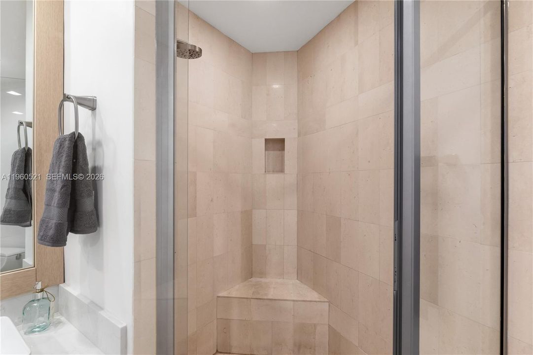 For Sale: $1,350,000 (1 beds, 1 baths, 1160 Square Feet)