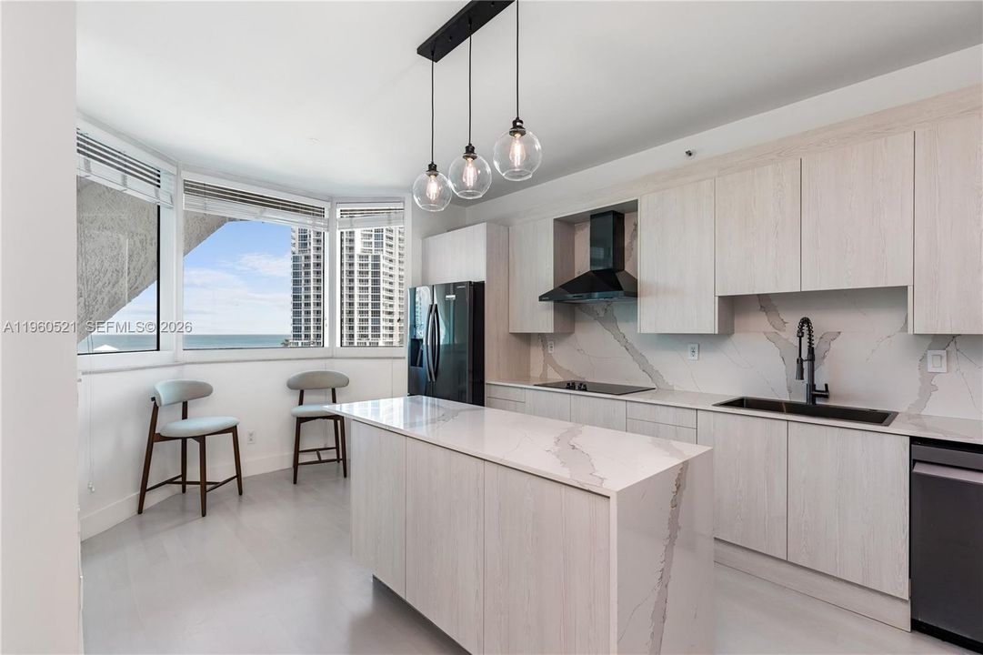 For Sale: $1,350,000 (1 beds, 1 baths, 1160 Square Feet)