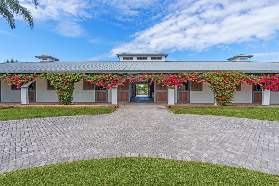 1-web-or-mls-A7408685