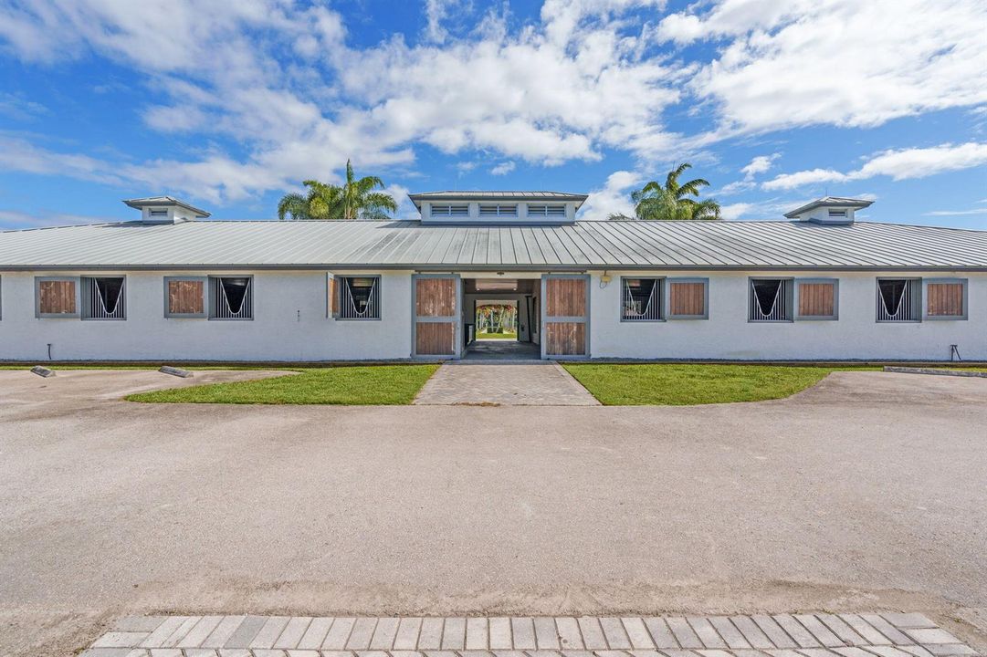 35-web-or-mls-A7408867