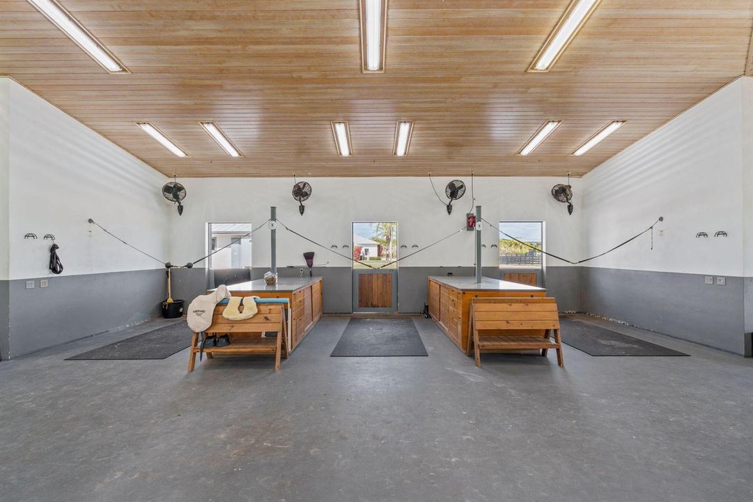 69-web-or-mls-A7408942
