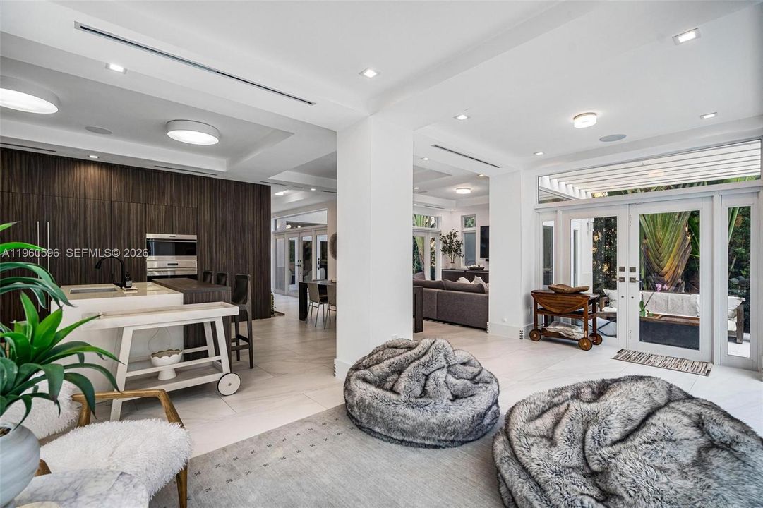 Activo con contrato: $3,800,000 (4 camas, 4 baños, 2944 Pies cuadrados)